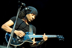 Joey Ankrah - Tour 2013